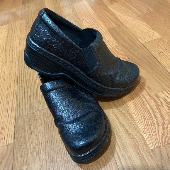 KLOGS FOOTWEAR Naples collection Clogs. Great for workers on their feet a lot 7 - Picture 7 of 14